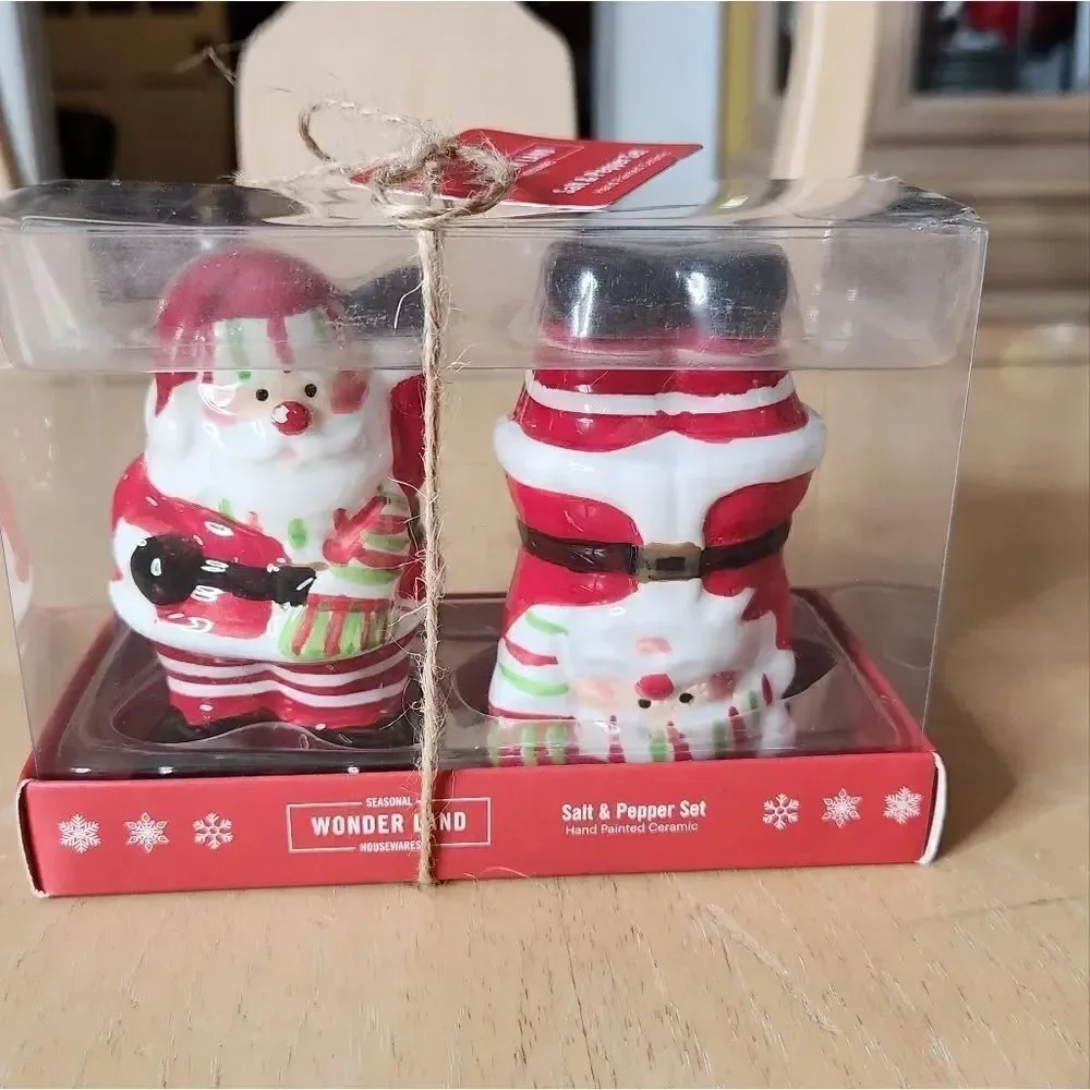 Christmas Santa salt and pepper shakers